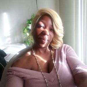 Meet your Posher, Dianna